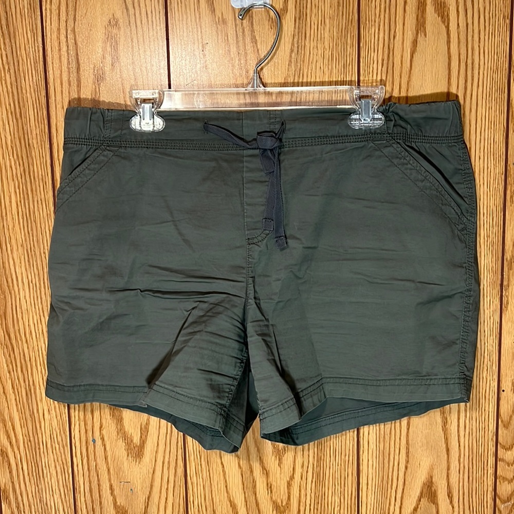Eddie Bauer Green Shorts / Womens Size 14 Plus Size